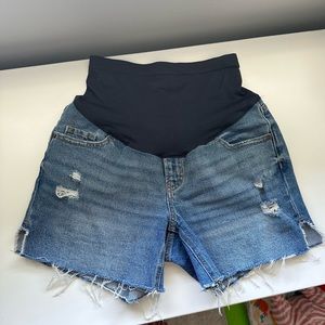 Jean maternity shorts size: 6 old navy O.G. Full length
